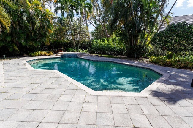 Building Photo - 280 Landings Blvd