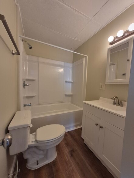 Bathroom - 287 Mountain View Rd