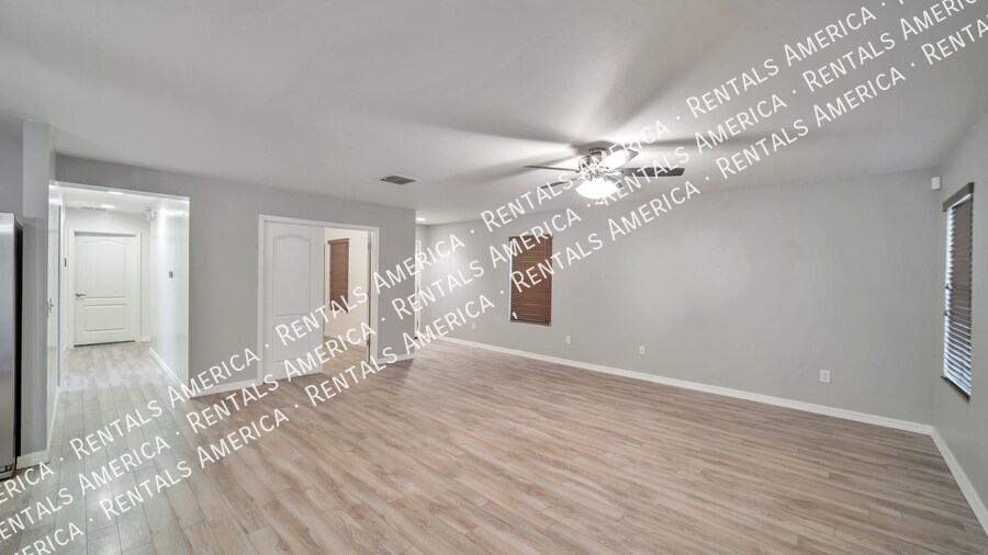 Building Photo - 1112 W Vuelta Las Verdolagas