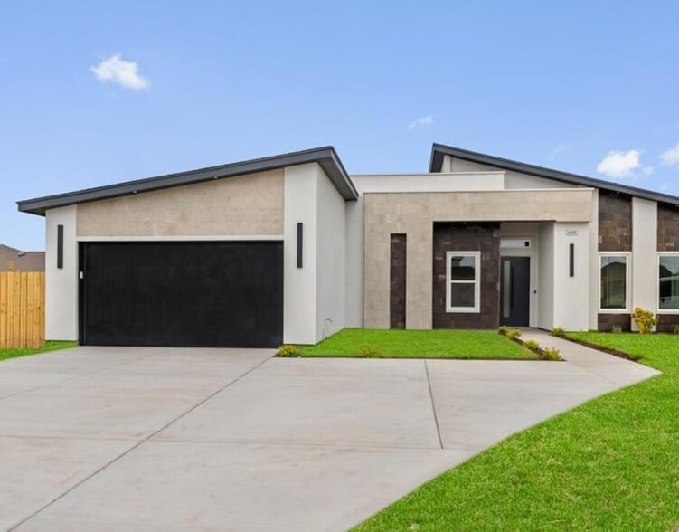 Building Photo - 6108 Mackenna Dr