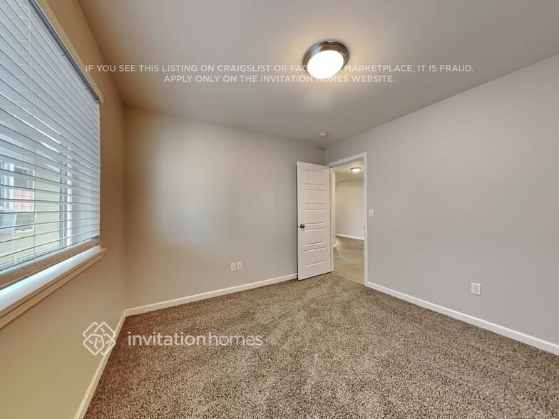 Building Photo - 20303 19th Ave E