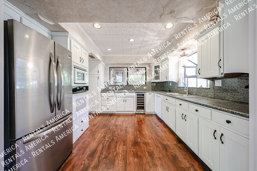 Building Photo - 5131 N 18th St
