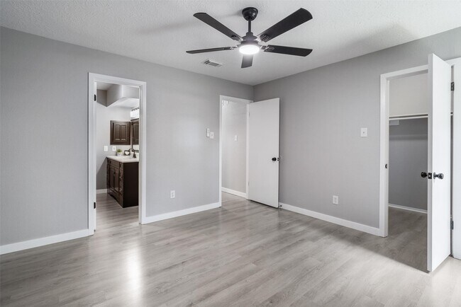 Building Photo - 509 Landing Blvd