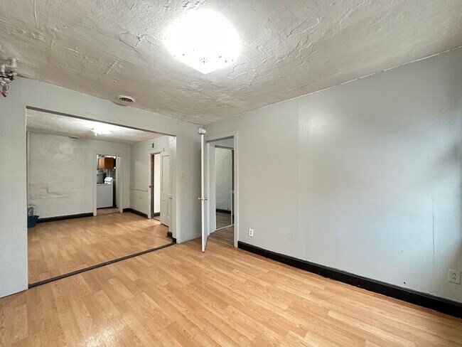 Building Photo - 1514 N Elston Ave