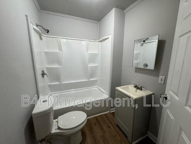 Building Photo - 311 Walker Ave