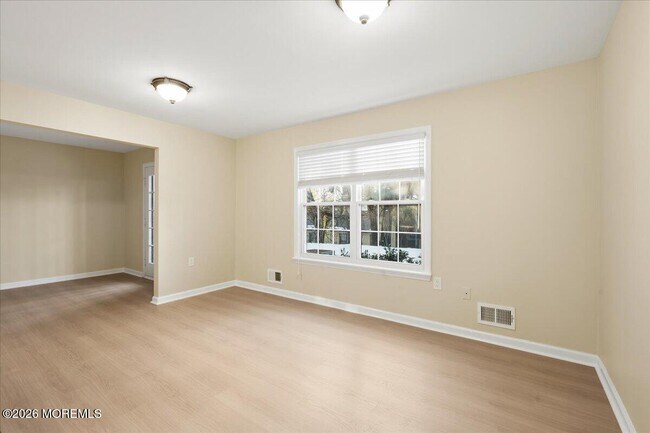 Building Photo - 203 Wellington Pl