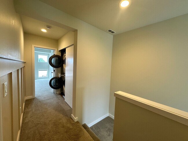 Building Photo - 2527 Gibson Rd