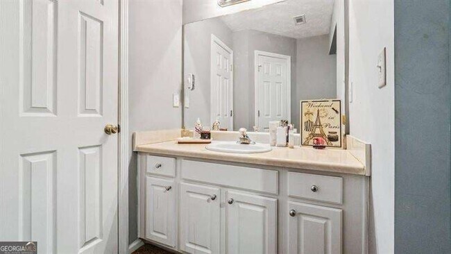 Building Photo - 3930 Bogan Mill Rd NE