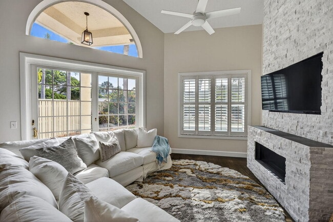 Building Photo - 3069 Mainsail Cir