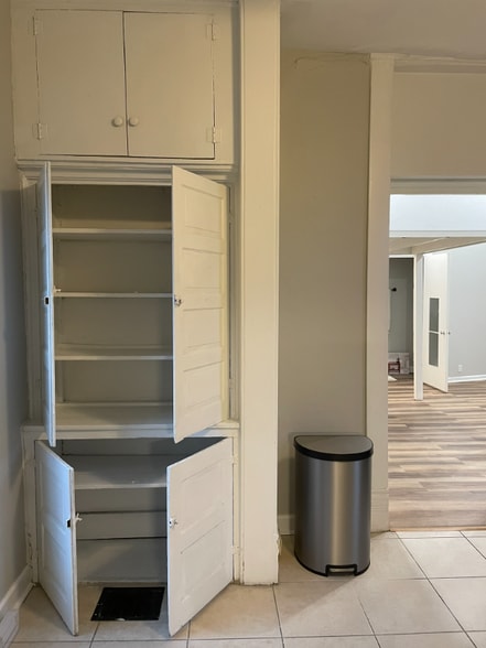 Building Photo - 65 Smith Pl