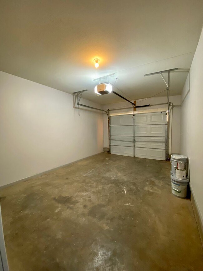 Building Photo - 268 Executive Ave