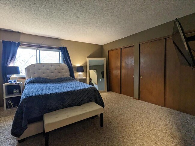 Building Photo - 1205 63rd Ln