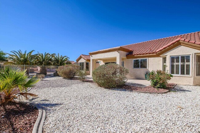 Building Photo - Sun City Summerlin - Golf Course Community...