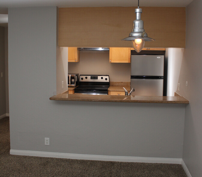 Kitchen (from living room) - 1085 Murrieta Boulevard