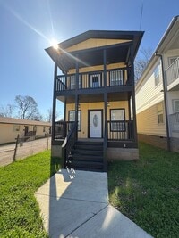 Building Photo - New 3 bed, 3.5 bath home across the Street from Meharry.  Modern upgraded kitchen and bathrooms. ...