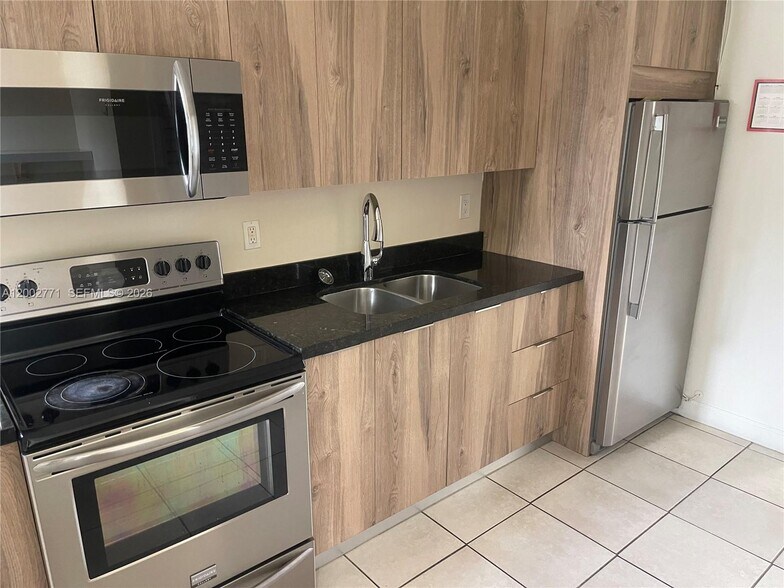 Building Photo - 115 NW 120th St