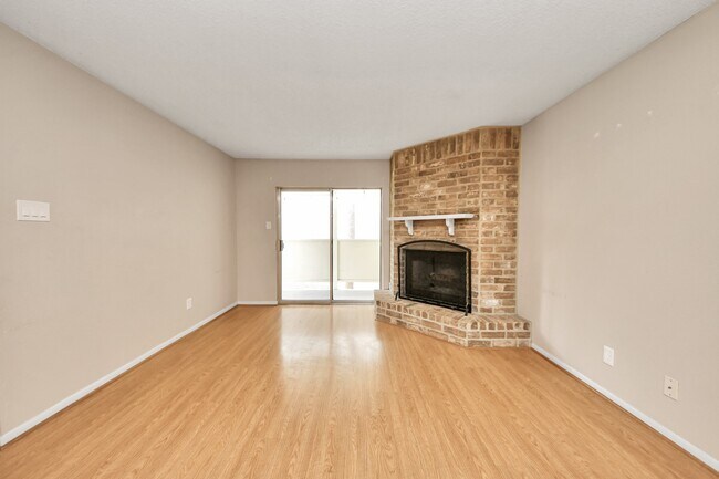 Building Photo - 2800 Jeanetta St