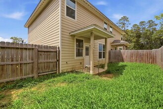 Building Photo - 630 Magnolia Bend