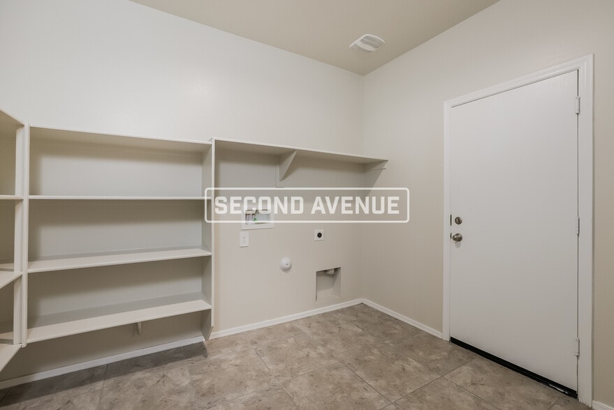 Building Photo - 18360 W Artemisa Ave