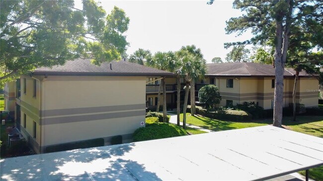 Building Photo - 2673 Sabal Springs Cir