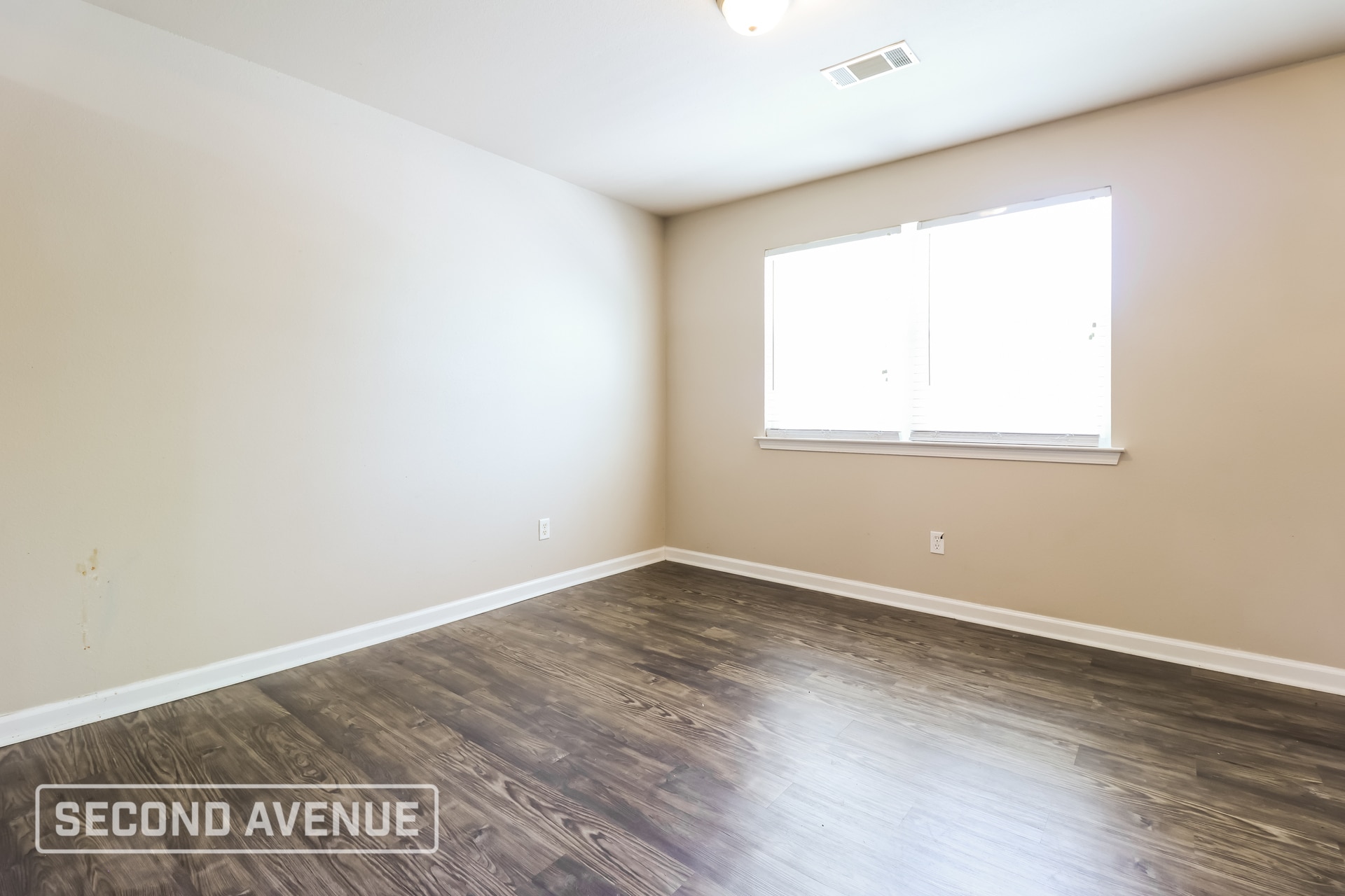 Building Photo - 209 Spring Branch Dr