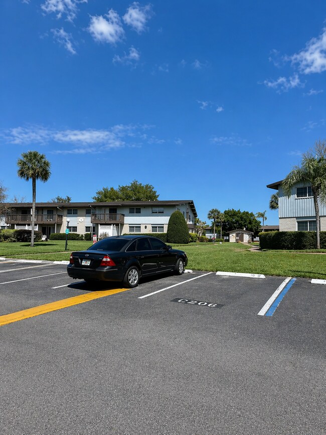 Building Photo - SPACIOUS 2BR CONDO | MOVE-IN READY | LIMITED AVAILABILITY