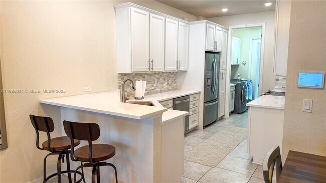 Building Photo - 5110 Eucalyptus Dr