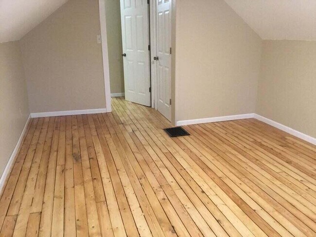 Building Photo - 6111 W St Paul Ave