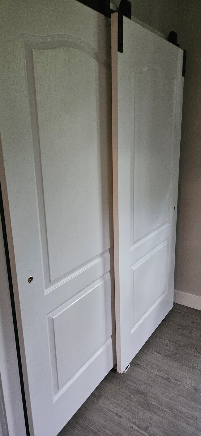 Building Photo - 3014 E 16th St