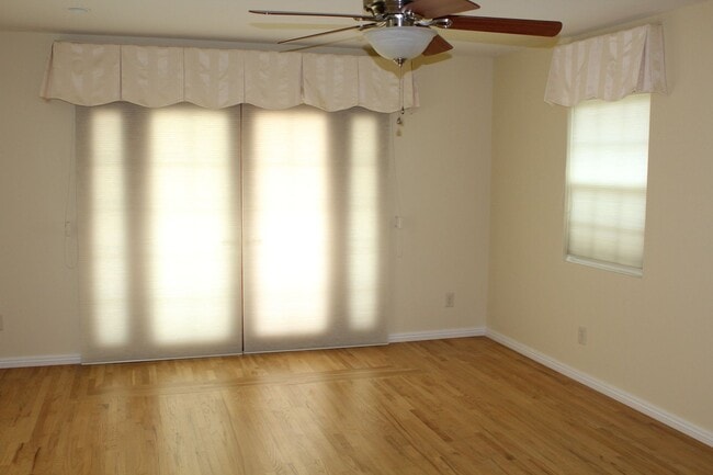 Building Photo - 3/2 Single-Story Home for Lease in Claremo...