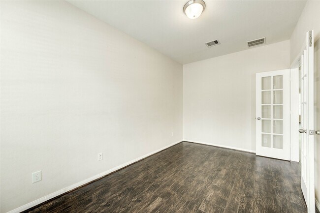 Building Photo - 43 Amaifi Dr