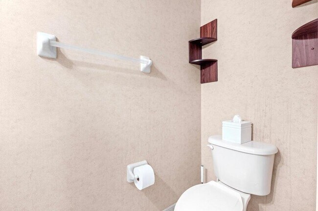 Building Photo - 2280 Shoma Dr