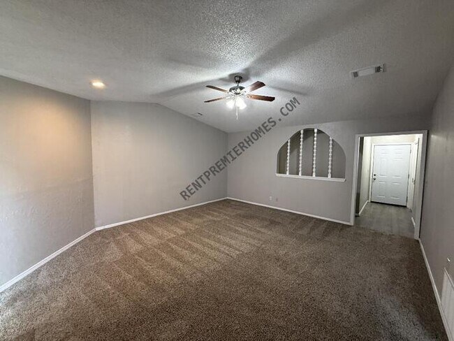 Building Photo - 1237 N Ironwood Pl