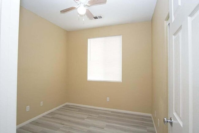Building Photo - 37648 Beeston Ct