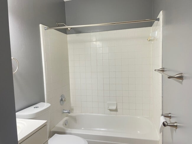 Building Photo - 15807 Beechnut St