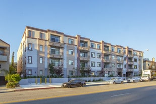 Building Photo - Palermo Villas