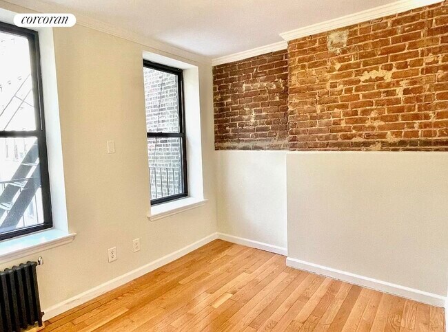 Building Photo - 239 Henry St