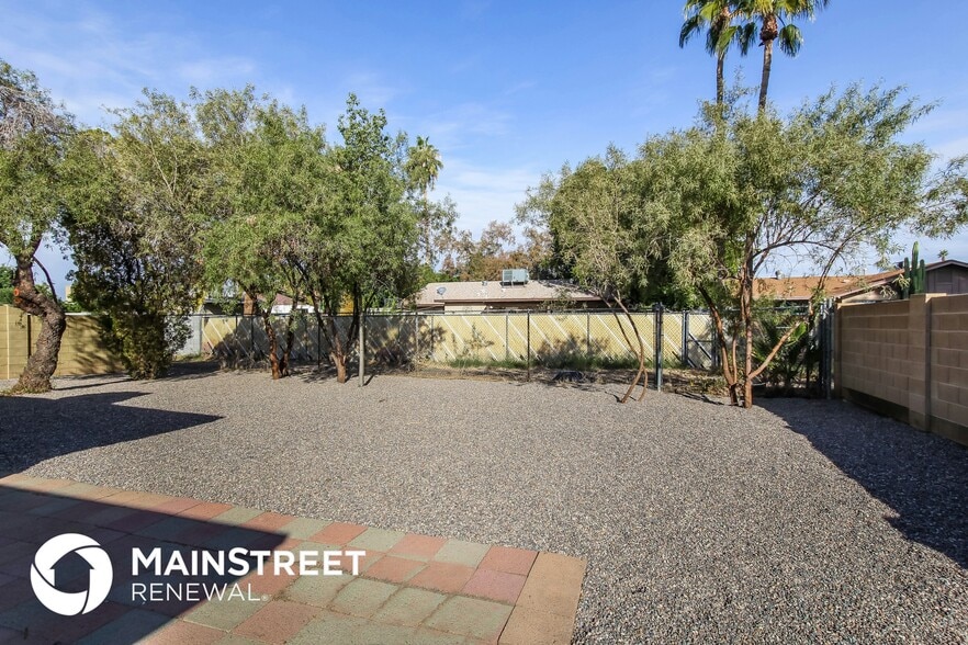 Building Photo - 3236 W Desert Cove Ave