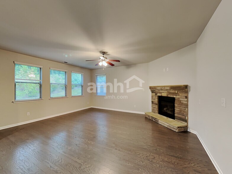 Building Photo - 3727 Woodoats Cir