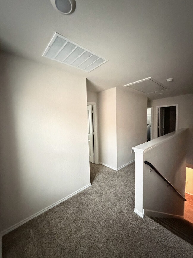 Building Photo - 3011 Lindenwood Run