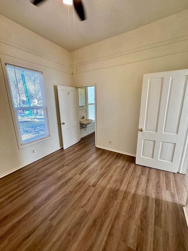 Building Photo - Reserve Now for June 2026! Great House in Downtown Chico