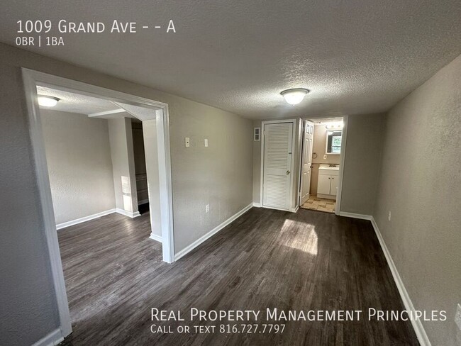 Building Photo - 1009 Grand Ave