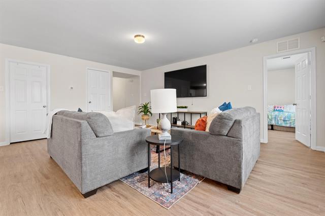 Building Photo - 9937 Amosite Dr