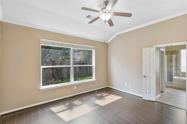 Building Photo - 13814 McKinney Creek Ln