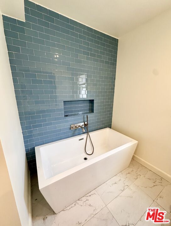 Building Photo - 1426 Hauser Blvd