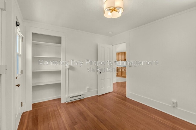 Building Photo - 140 18th St