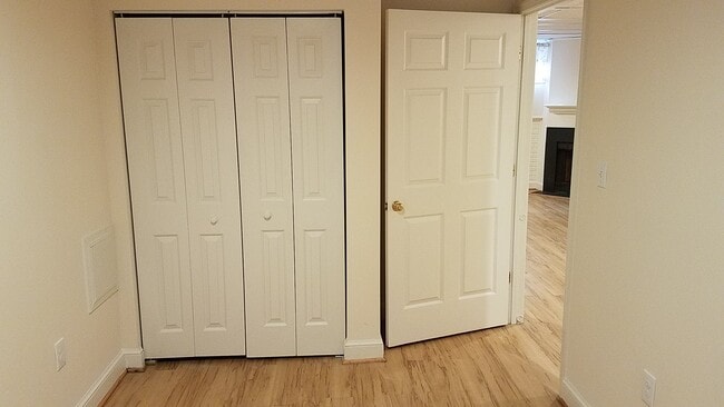 Building Photo - 7865 Parthian Ct