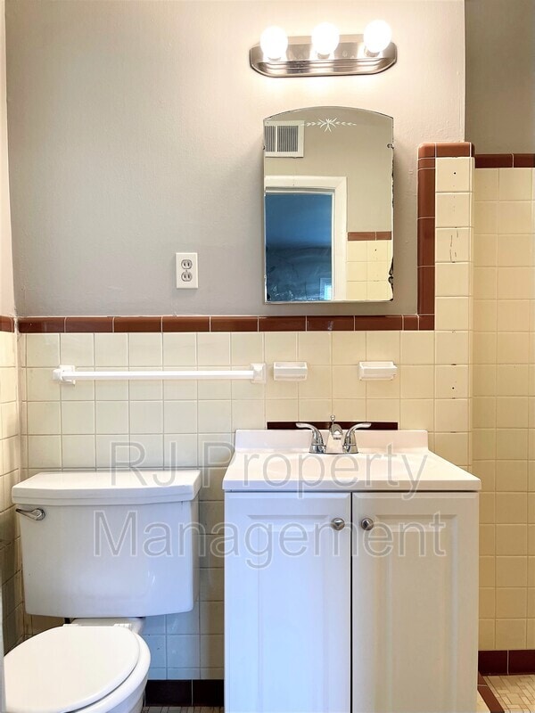 Building Photo - 1711 Goodhaven Dr