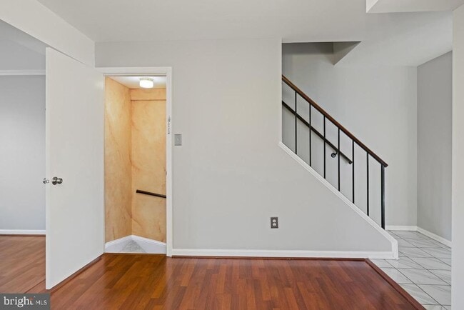 Building Photo - 7442 Adams Park Ct