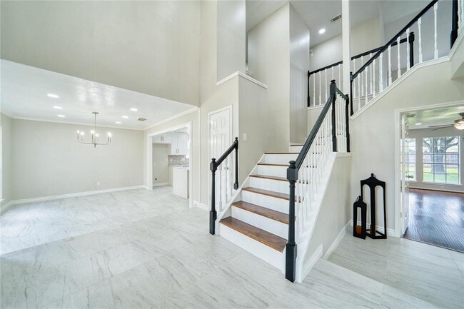 Building Photo - 619 Green Belt Dr